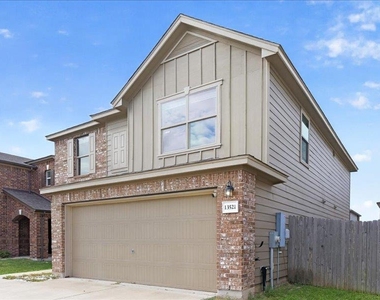 13521 Martha Washington Pl - Photo Thumbnail 3