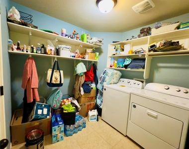 209 Monahans Dr - Photo Thumbnail 24
