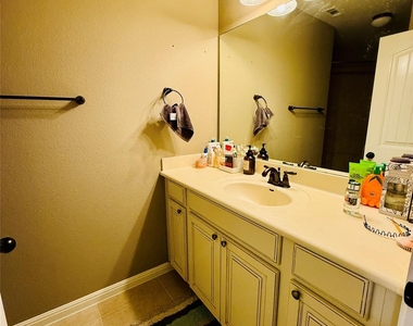 209 Monahans Dr - Photo Thumbnail 11