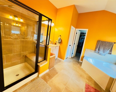 209 Monahans Dr - Photo Thumbnail 20