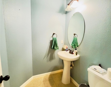 209 Monahans Dr - Photo Thumbnail 21
