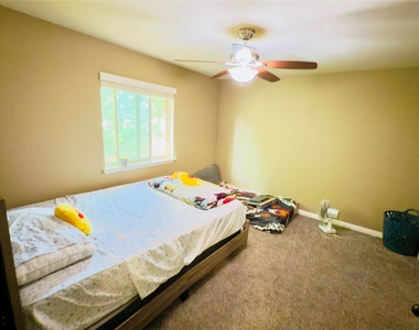 209 Monahans Dr - Photo Thumbnail 18