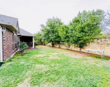 209 Monahans Dr - Photo Thumbnail 9