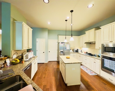 209 Monahans Dr - Photo Thumbnail 22