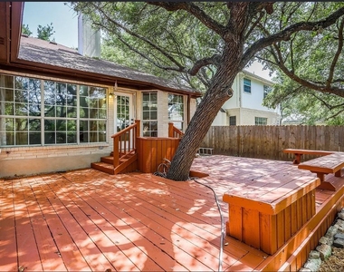 1325 Roadrunner Dr - Photo Thumbnail 16