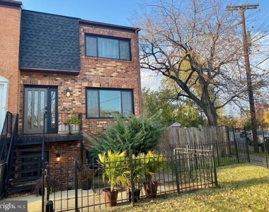 4601 6th Street Se - Photo Thumbnail 23