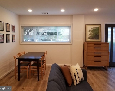 4601 6th Street Se - Photo Thumbnail 7