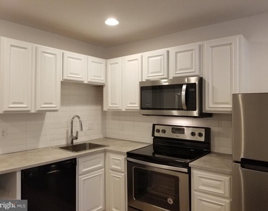 4601 6th Street Se - Photo Thumbnail 5