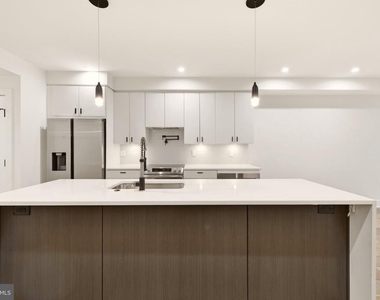 320 Webster Street Nw - Photo Thumbnail 18