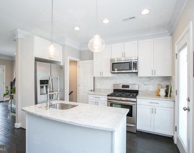 1441 Duncan Street Ne - Photo Thumbnail 3