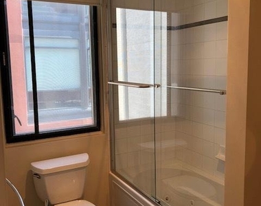 1425 Euclid Street Nw - Photo Thumbnail 4