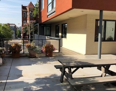 1425 Euclid Street Nw - Photo Thumbnail 2