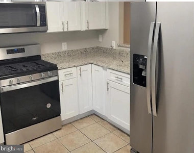 2110 Young Street Se - Photo Thumbnail 7