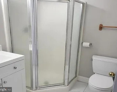 2110 Young Street Se - Photo Thumbnail 10