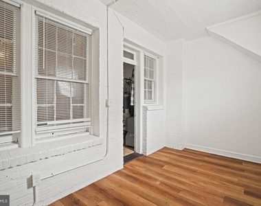 1111 Queen Street Ne - Photo Thumbnail 10