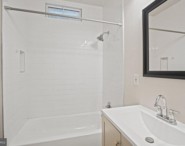 1111 Queen Street Ne - Photo Thumbnail 3