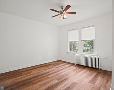 1111 Queen Street Ne - Photo Thumbnail 1