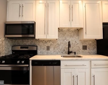 544 Newton Place Nw - Photo Thumbnail 5