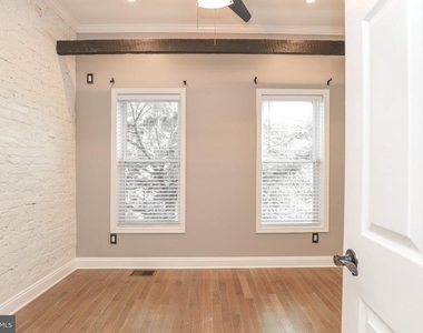 544 Newton Place Nw - Photo Thumbnail 10