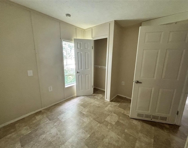 3616 W Nugent Ave - Photo Thumbnail 7