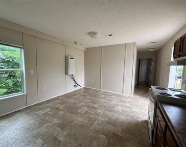 3616 W Nugent Ave - Photo Thumbnail 2