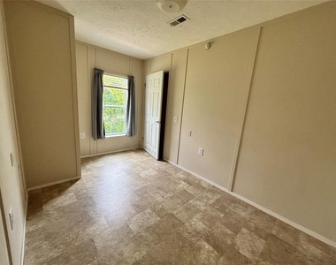 3616 W Nugent Ave - Photo Thumbnail 3