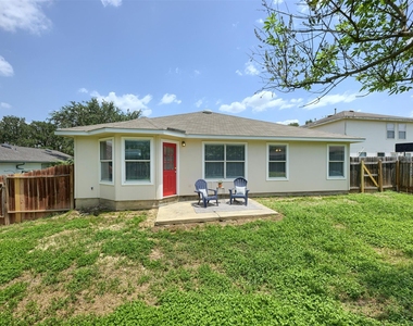 208 Buttercup Way - Photo Thumbnail 8
