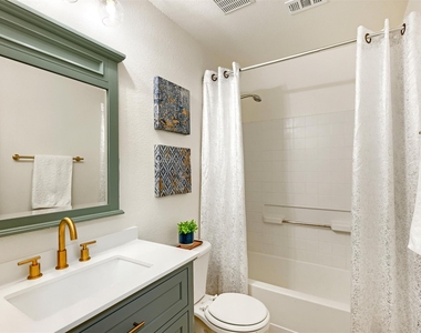 208 Buttercup Way - Photo Thumbnail 7
