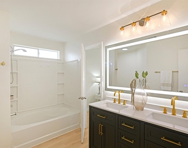 208 Buttercup Way - Photo Thumbnail 5