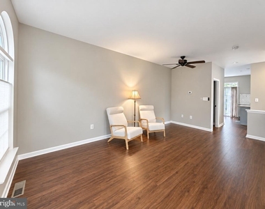 93 Danbury Street Sw - Photo Thumbnail 8