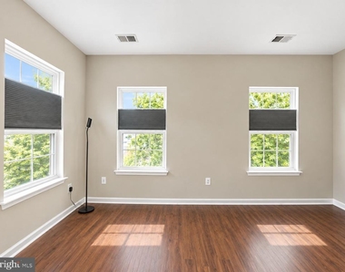 93 Danbury Street Sw - Photo Thumbnail 18