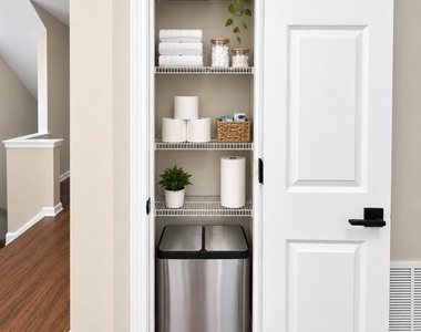 93 Danbury Street Sw - Photo Thumbnail 9