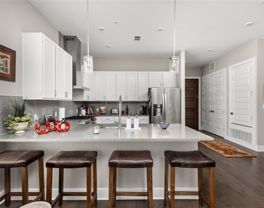 4325 Jackson Ave - Photo Thumbnail 15