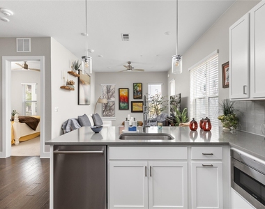 4325 Jackson Ave - Photo Thumbnail 12