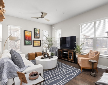 4325 Jackson Ave - Photo Thumbnail 17