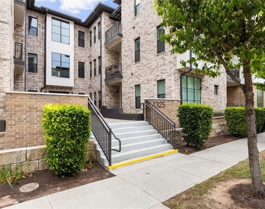 4325 Jackson Ave - Photo Thumbnail 6
