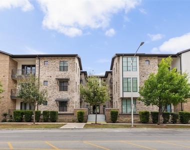 4325 Jackson Ave - Photo Thumbnail 4