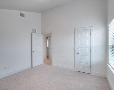11308 Charger Way - Photo Thumbnail 18