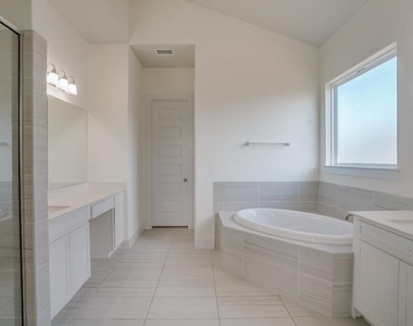 11308 Charger Way - Photo Thumbnail 12