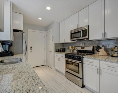 3106 Jeanne Marie Ct - Photo Thumbnail 9