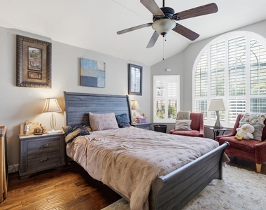 9005 Brimstone Ln - Photo Thumbnail 15