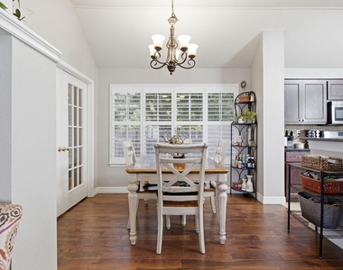 9005 Brimstone Ln - Photo Thumbnail 11