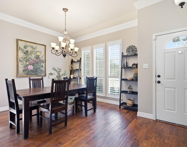 9005 Brimstone Ln - Photo Thumbnail 8