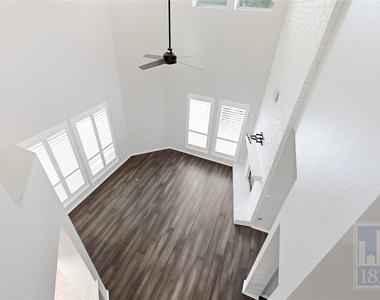 6624 Nusser Ln - Photo Thumbnail 3