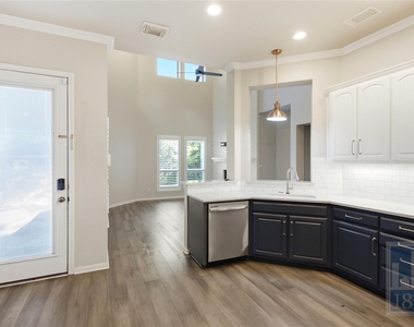6624 Nusser Ln - Photo Thumbnail 8