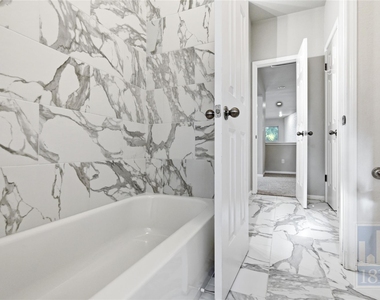 6624 Nusser Ln - Photo Thumbnail 25