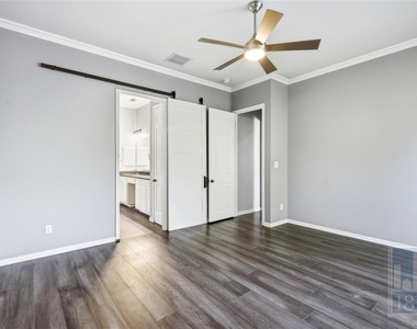 6624 Nusser Ln - Photo Thumbnail 10