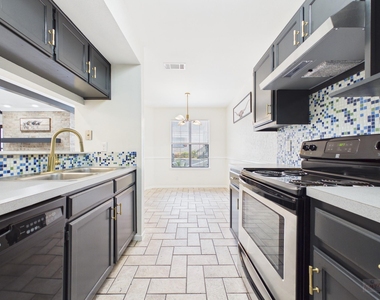 2907 Pearl St - Photo Thumbnail 6