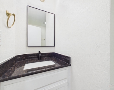 2907 Pearl St - Photo Thumbnail 8