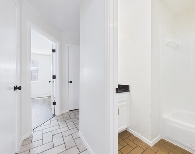 2907 Pearl St - Photo Thumbnail 7